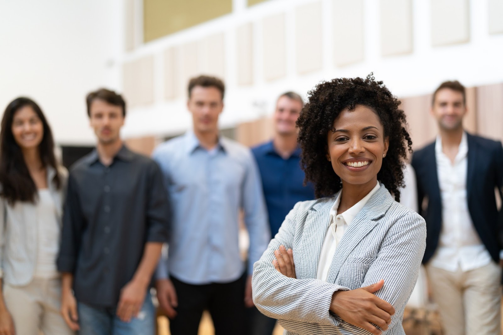Equipe de trabalho otimista